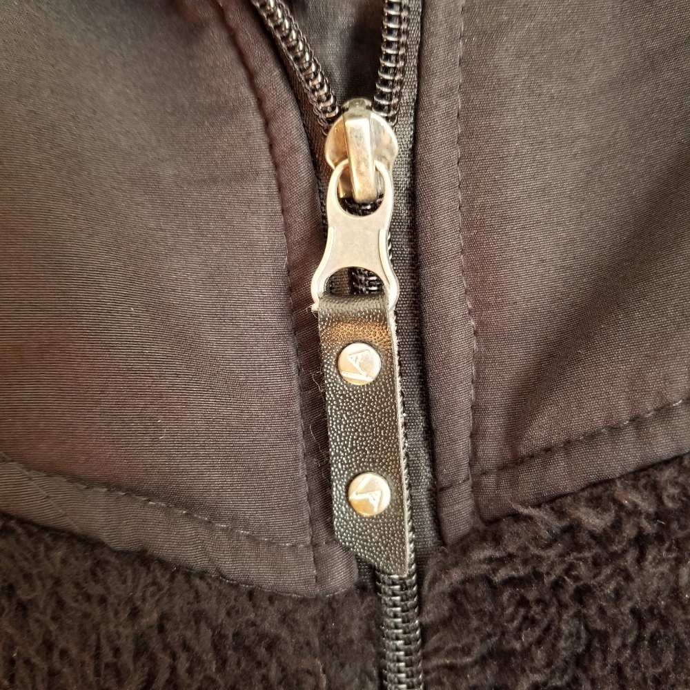 Vertical 9 | Zip Jacket - Picture 3 of 8